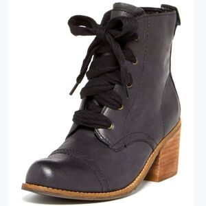 Dolce Vita Leather Lace Up Stacked Heel Boots Combat Like Black/Brown SZ 7.5